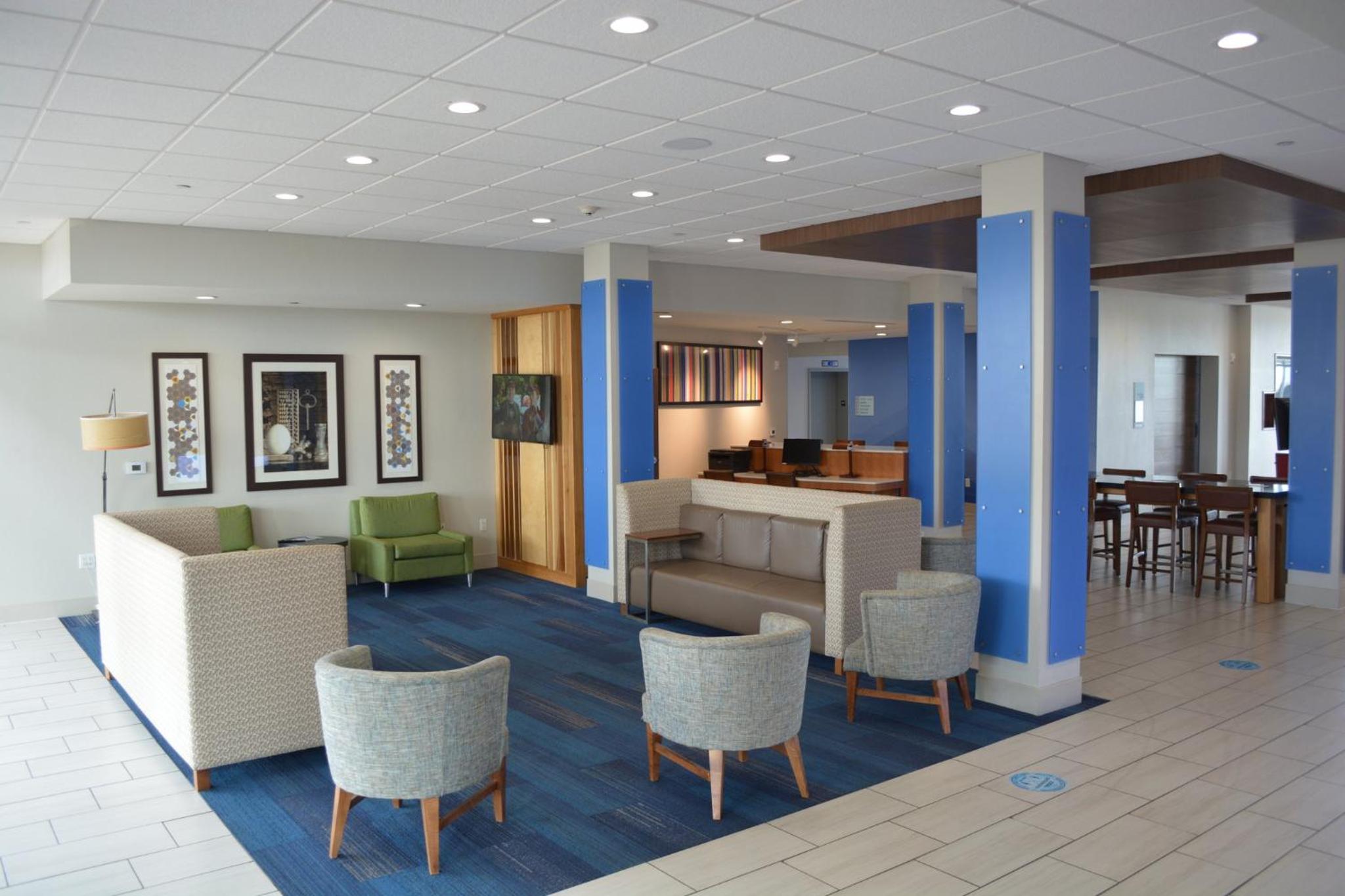 Liberal Vacations - Holiday Inn Express  Suites - Liberal, an IHG Hotel - Property Image 4