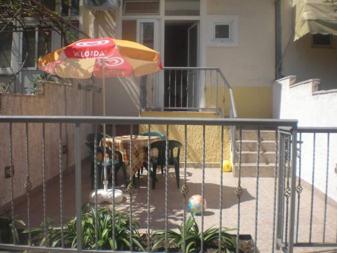 Studio apartman Igalo