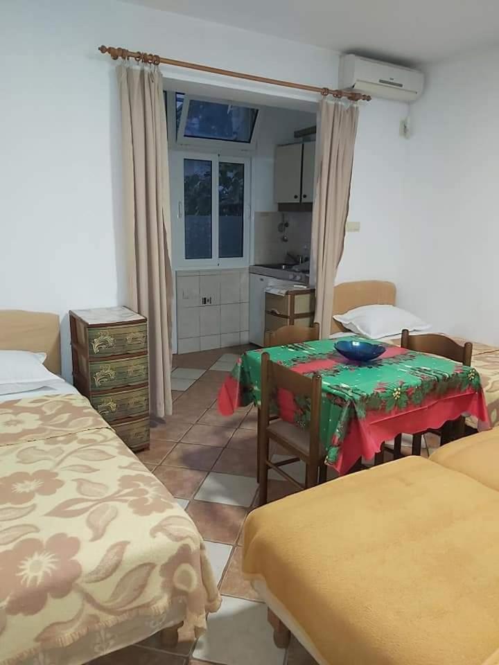 Studio apartman Igalo
