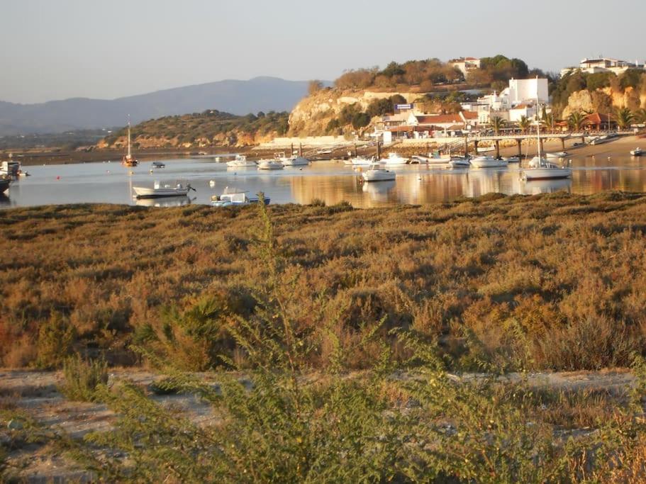 8 Min. Gehdistanz zum kilometerlangen Sandstrand von Alvor