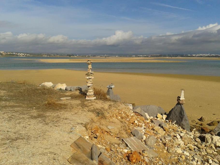 8 Min. Gehdistanz zum kilometerlangen Sandstrand von Alvor