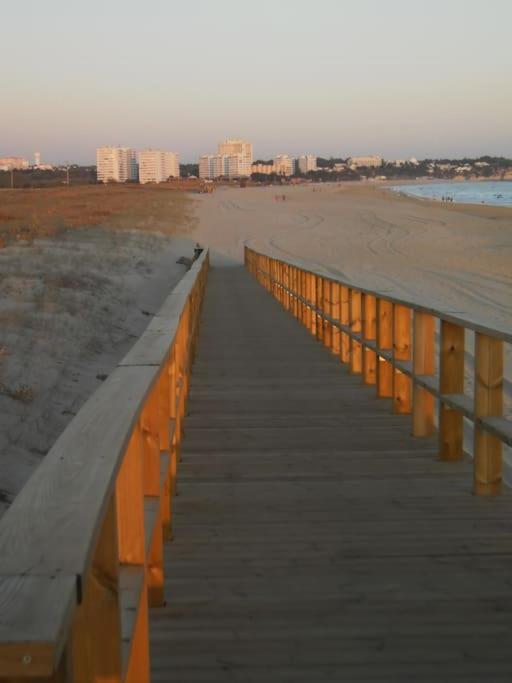 8 Min. Gehdistanz zum kilometerlangen Sandstrand von Alvor