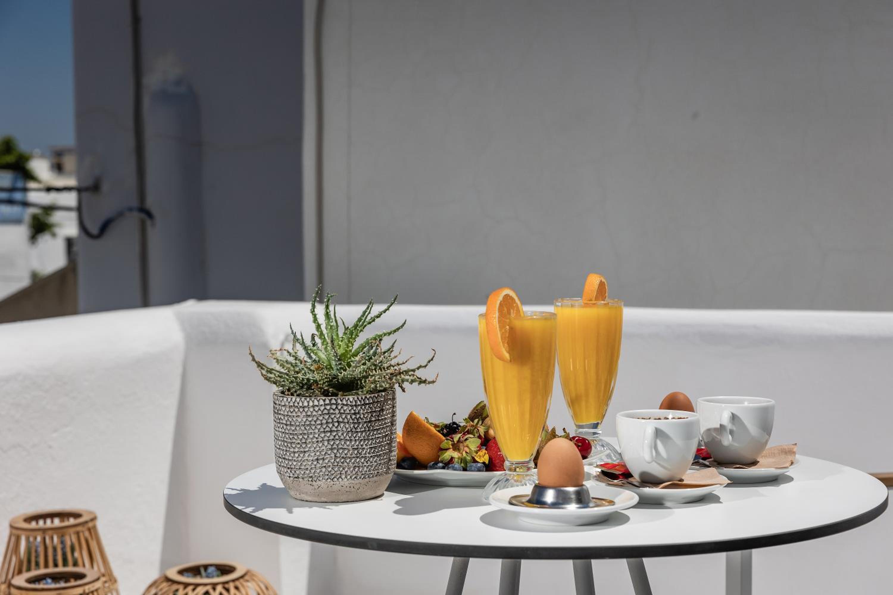 Naxos Leisure