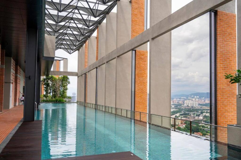 [Sky Infinity Pool] Modern Suite @ Mid Valley KL