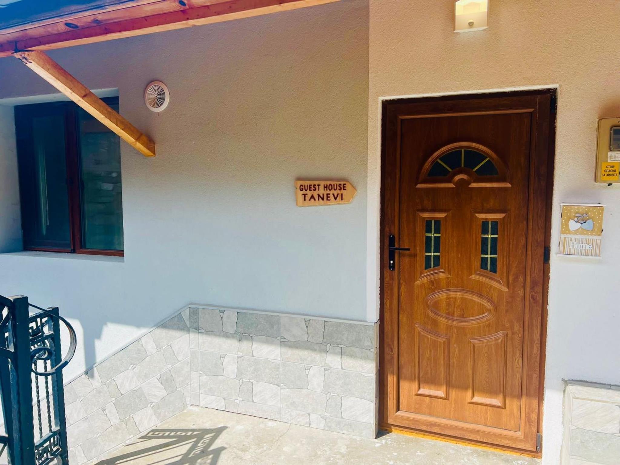 Guest House Tanevi view 2