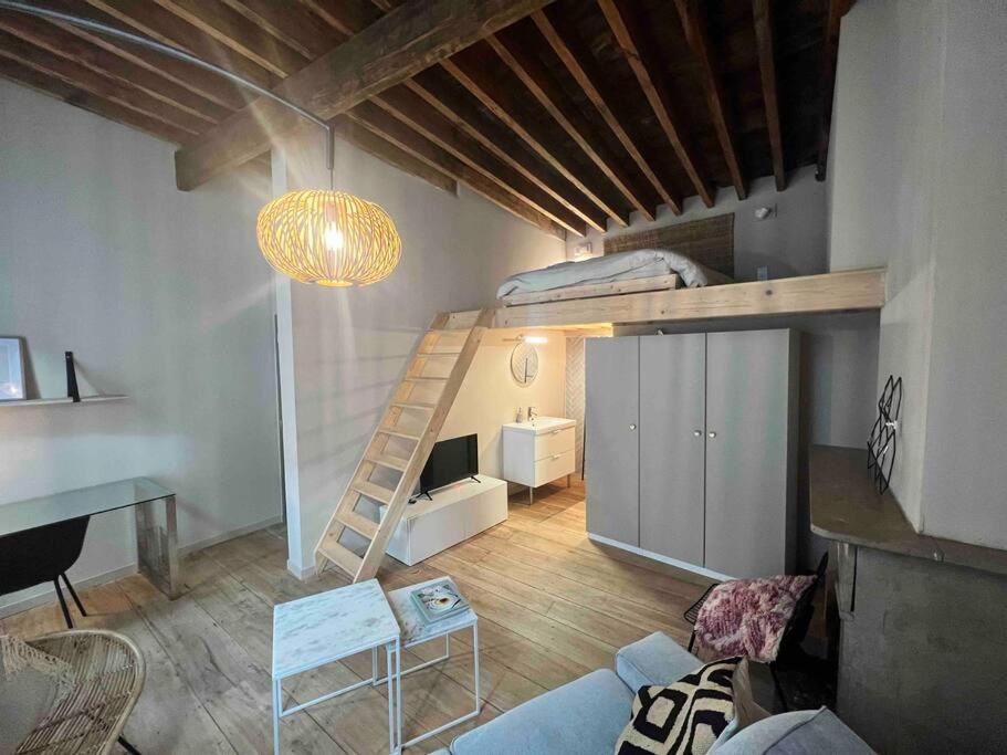 Maison avec 4 suites & Rooftop en plein centre ville - Place Saint Paul