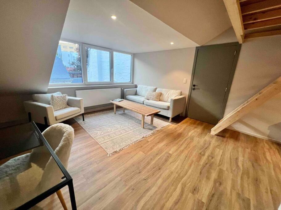 Maison avec 4 suites & Rooftop en plein centre ville - Place Saint Paul