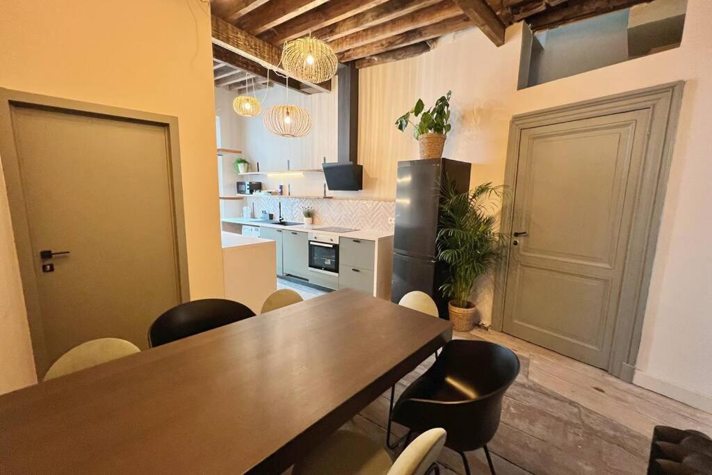 Maison avec 4 suites & Rooftop en plein centre ville - Place Saint Paul