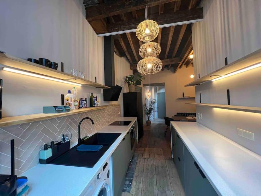Maison avec 4 suites & Rooftop en plein centre ville - Place Saint Paul