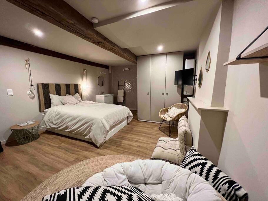 Maison avec 4 suites & Rooftop en plein centre ville - Place Saint Paul