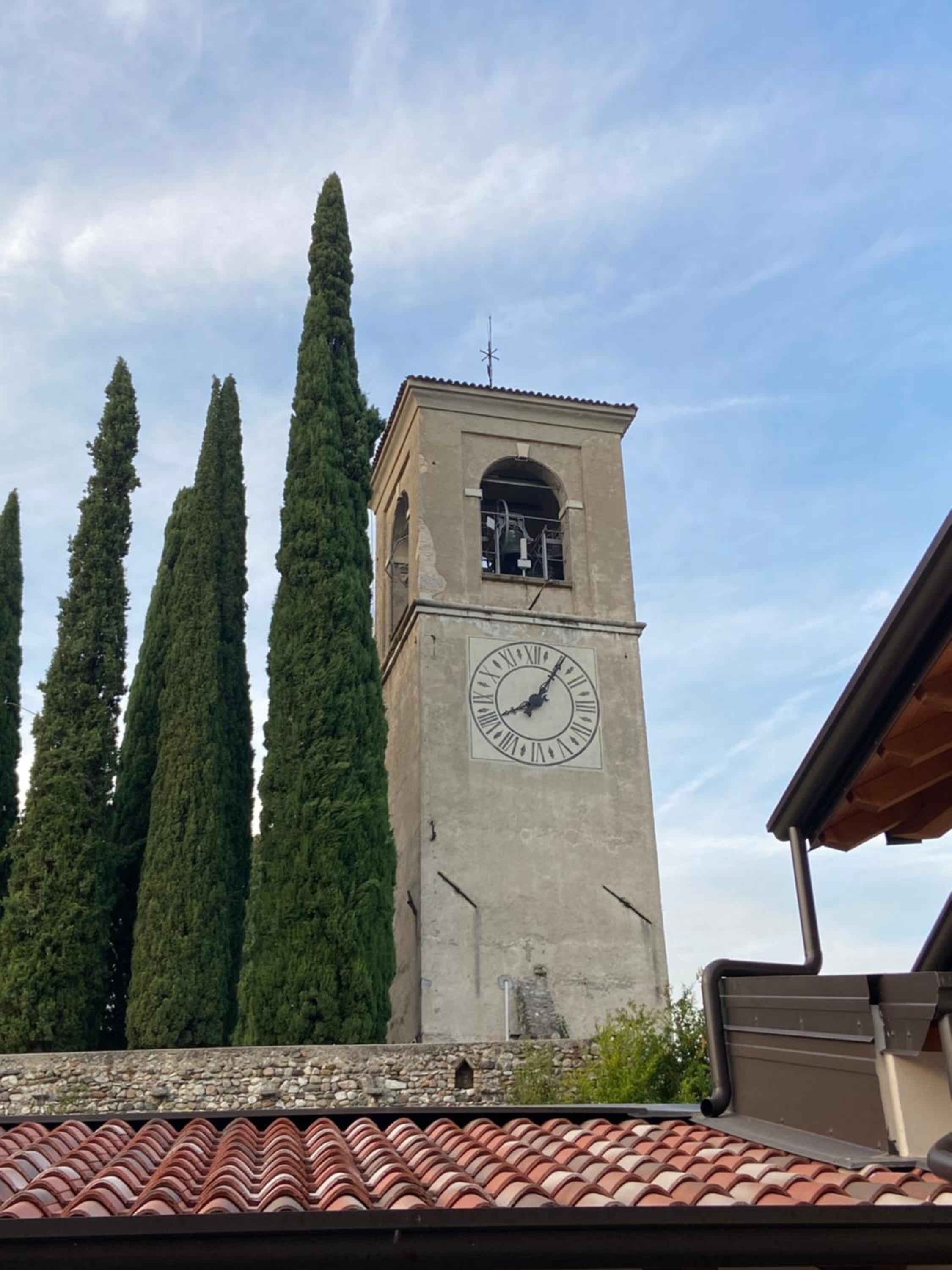 La Volpe Rossa Rooms and Apartments view 2