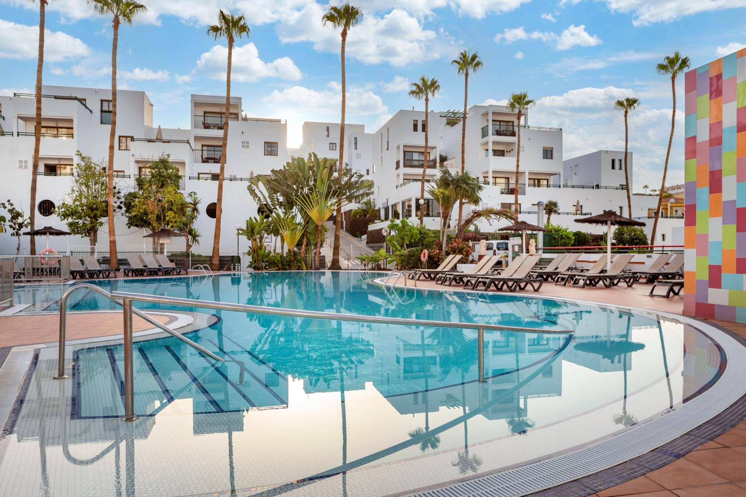 Sunset Bay Club