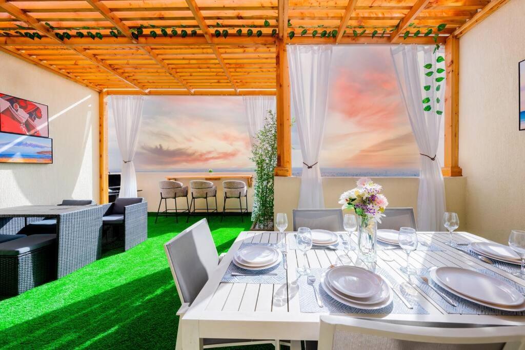 Zen Duplex facing Nairobi National Park near Airport SGR w Pool Gym Restaurant