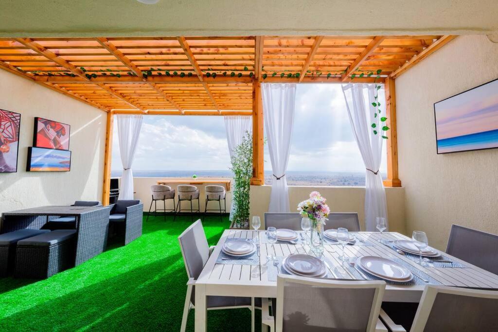 Zen Duplex facing Nairobi National Park near Airport SGR w Pool Gym Restaurant