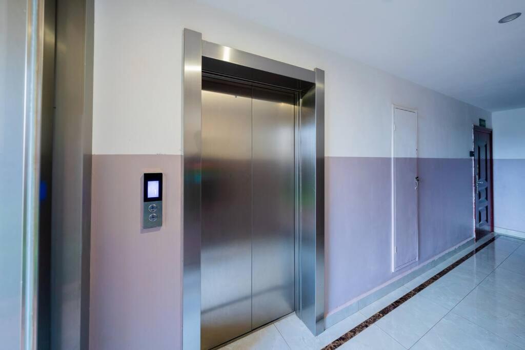 Zen Duplex facing Nairobi National Park near Airport SGR w Pool Gym Restaurant