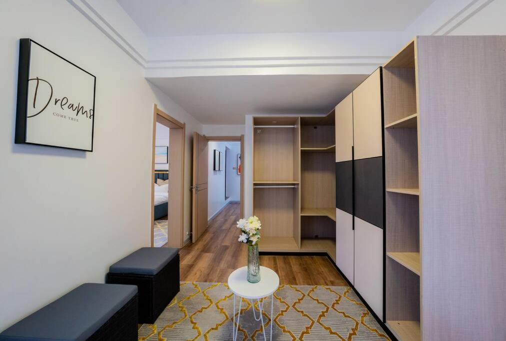 Zen Duplex facing Nairobi National Park near Airport SGR w Pool Gym Restaurant