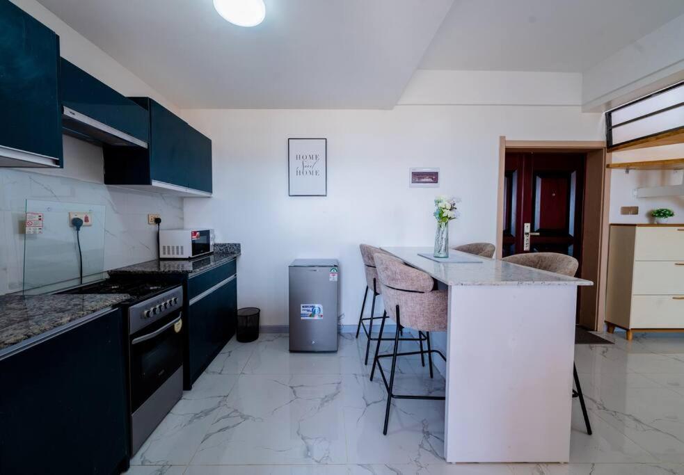 Zen Duplex facing Nairobi National Park near Airport SGR w Pool Gym Restaurant