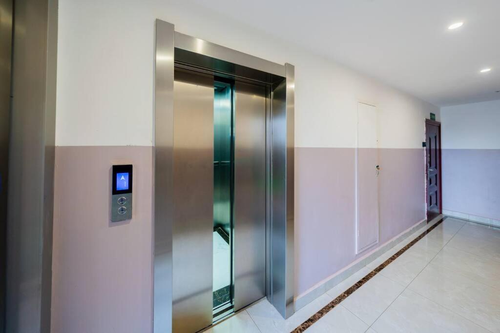 Zen Duplex facing Nairobi National Park near Airport SGR w Pool Gym Restaurant