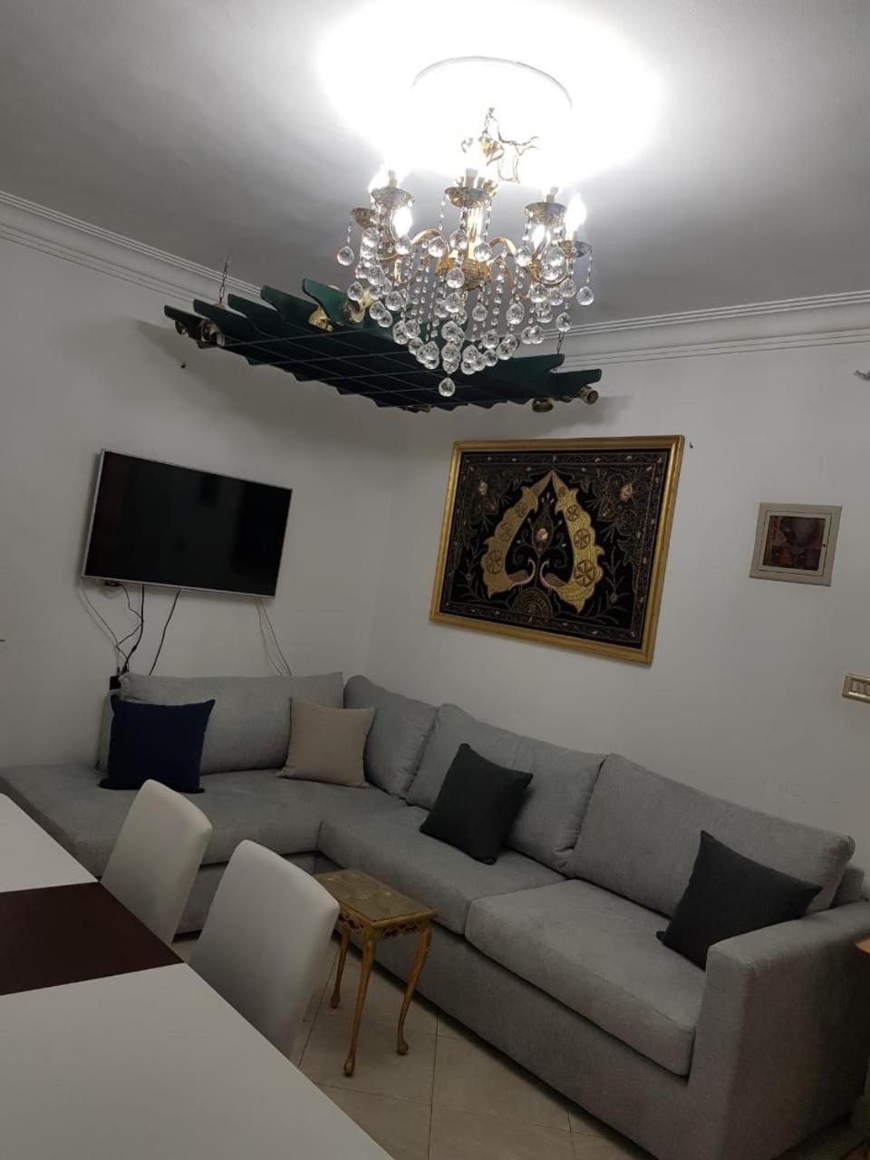 Fabulous Apartment in Sheraton Heliopolis ,5 minutes from Cairo Airport