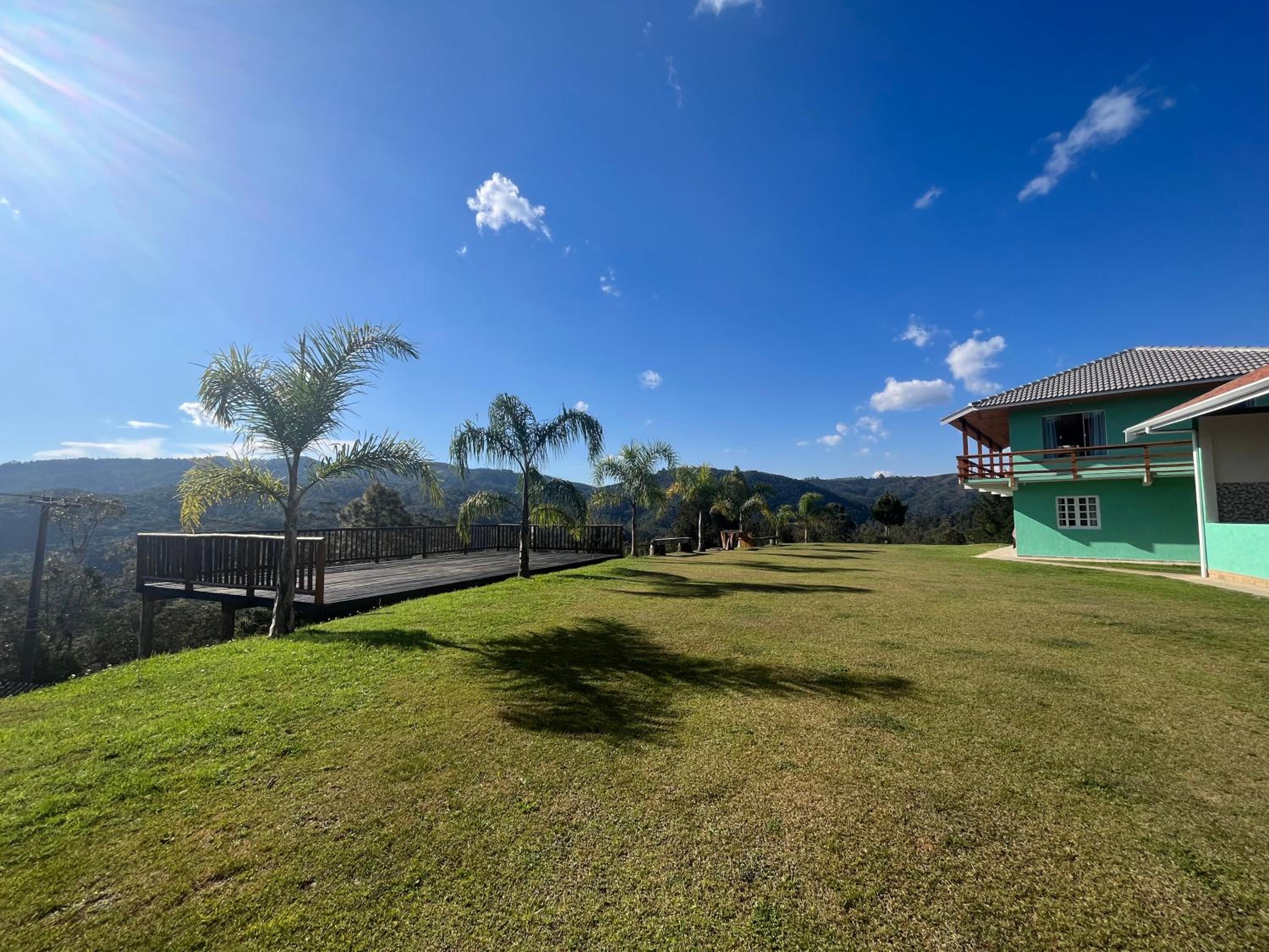 Casa ampla com vista, fogo de chão, área gourmet - 16 min do Capivari