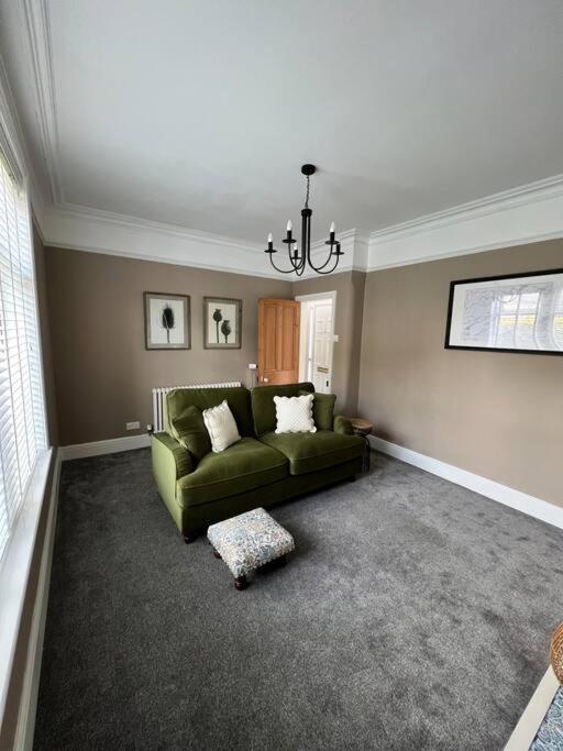 Cottage in Whalley view 4