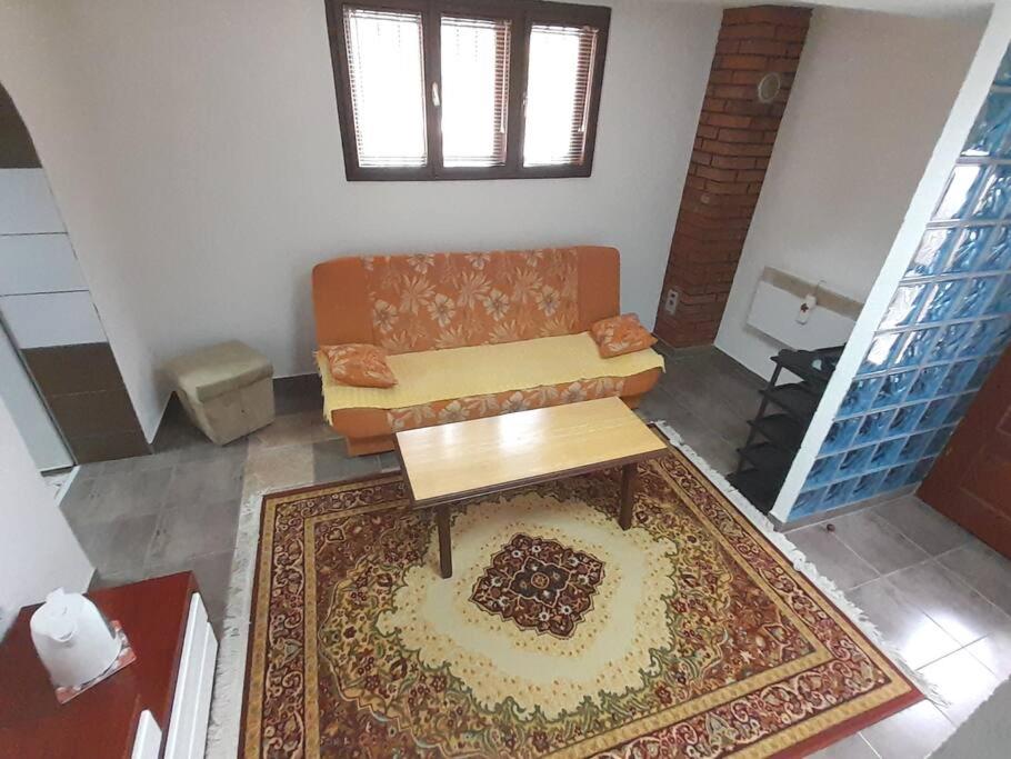 Cozy guest apartment very quiet and pleasant : )