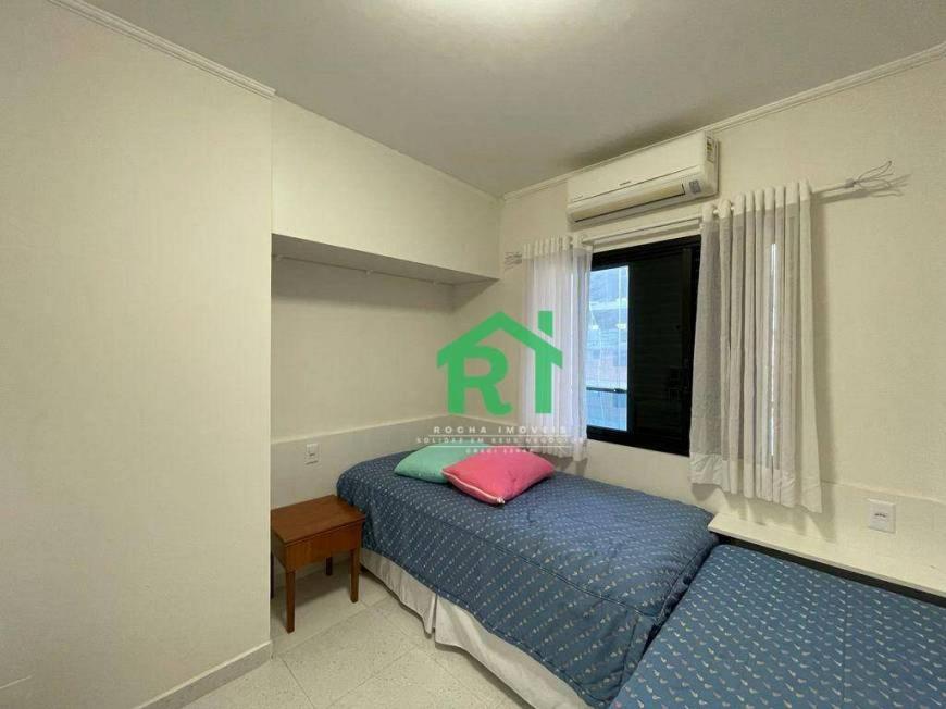 Apartamento dois dormitórios Praia das Pitangueiras