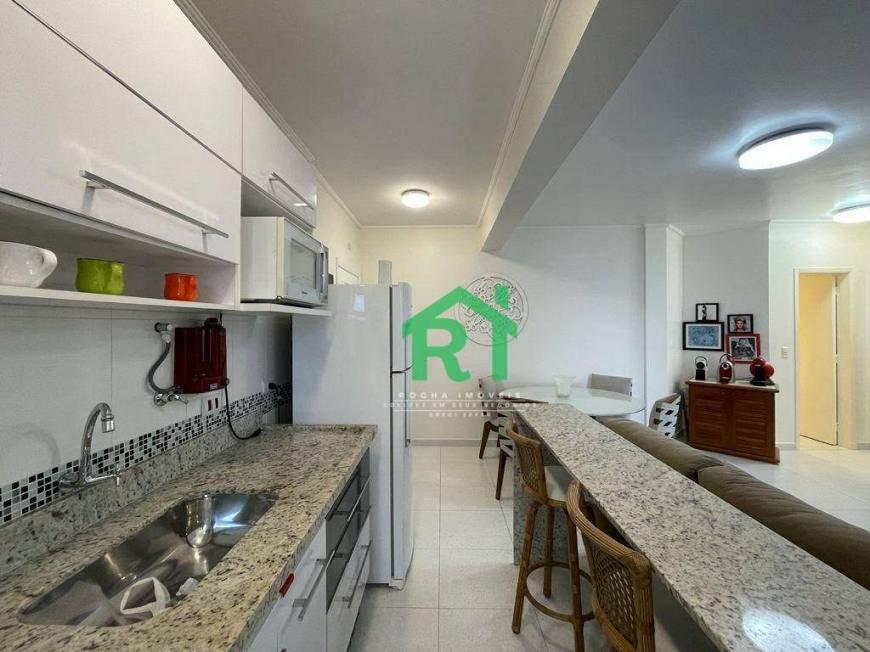 Apartamento dois dormitórios Praia das Pitangueiras