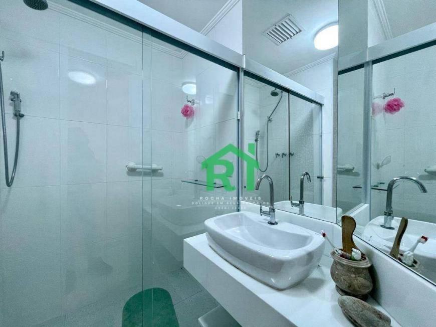 Apartamento dois dormitórios Praia das Pitangueiras