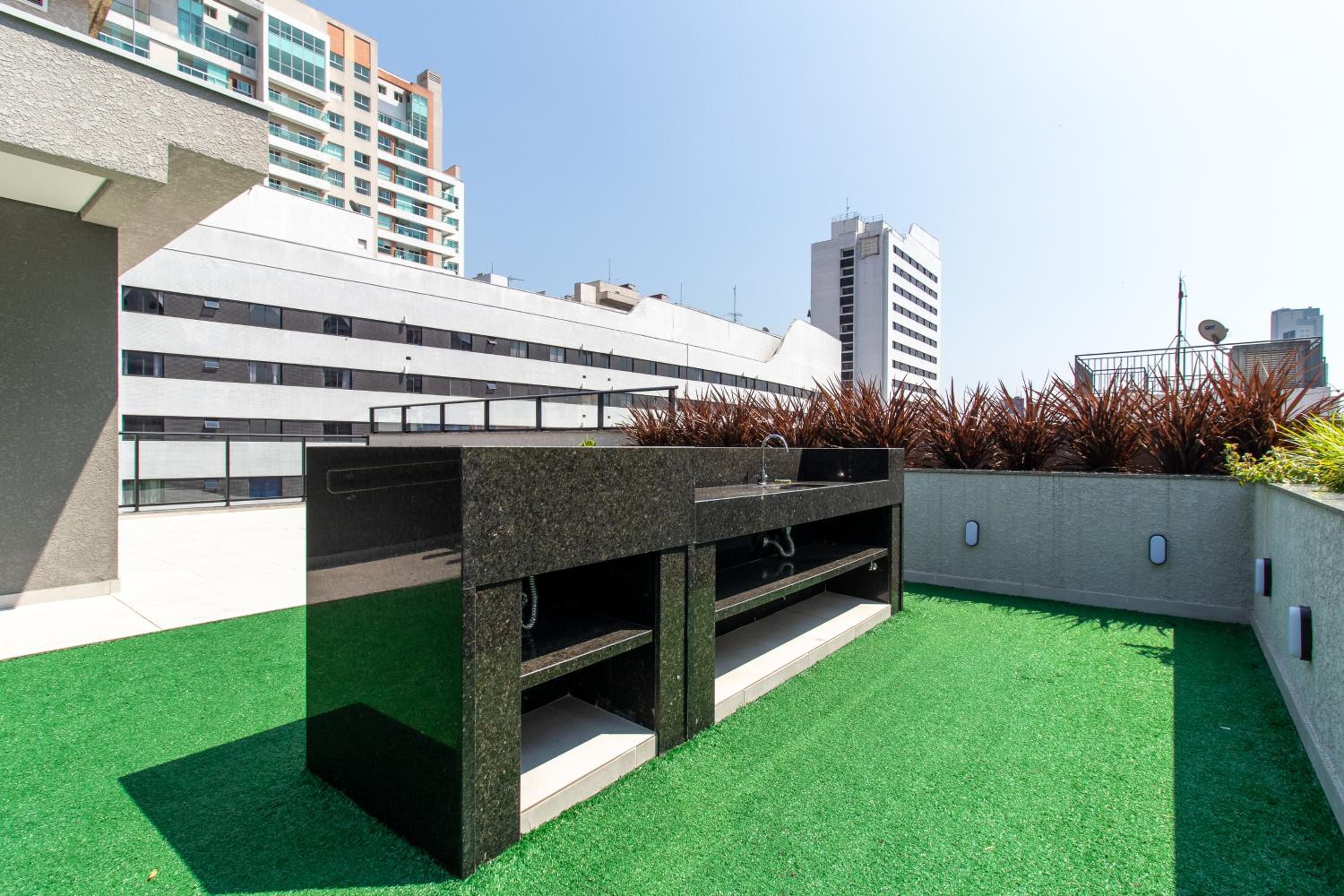 Luxuoso Studio BF - CWB Central
