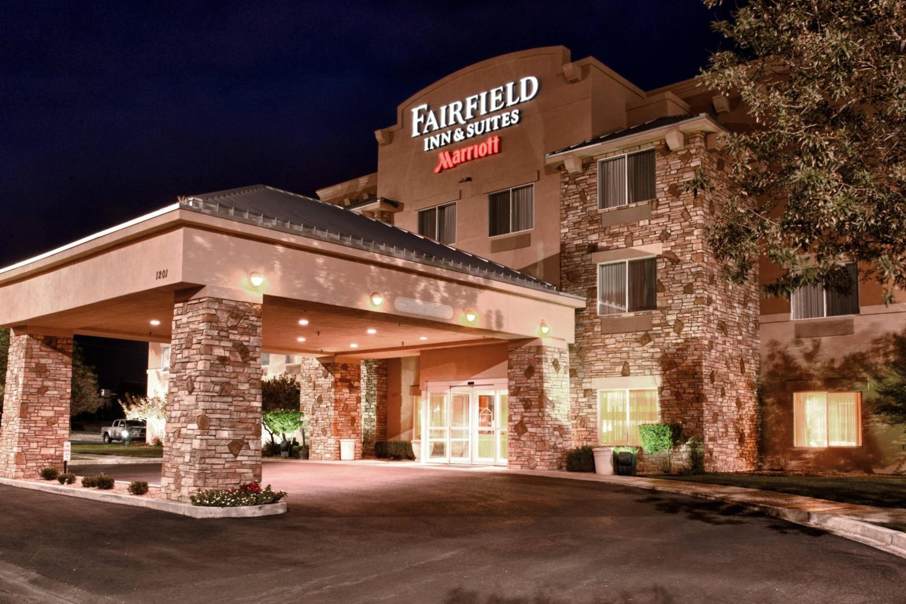 Roswell Vacations - Fairfield Inn  Suites Roswell - Property Image 2