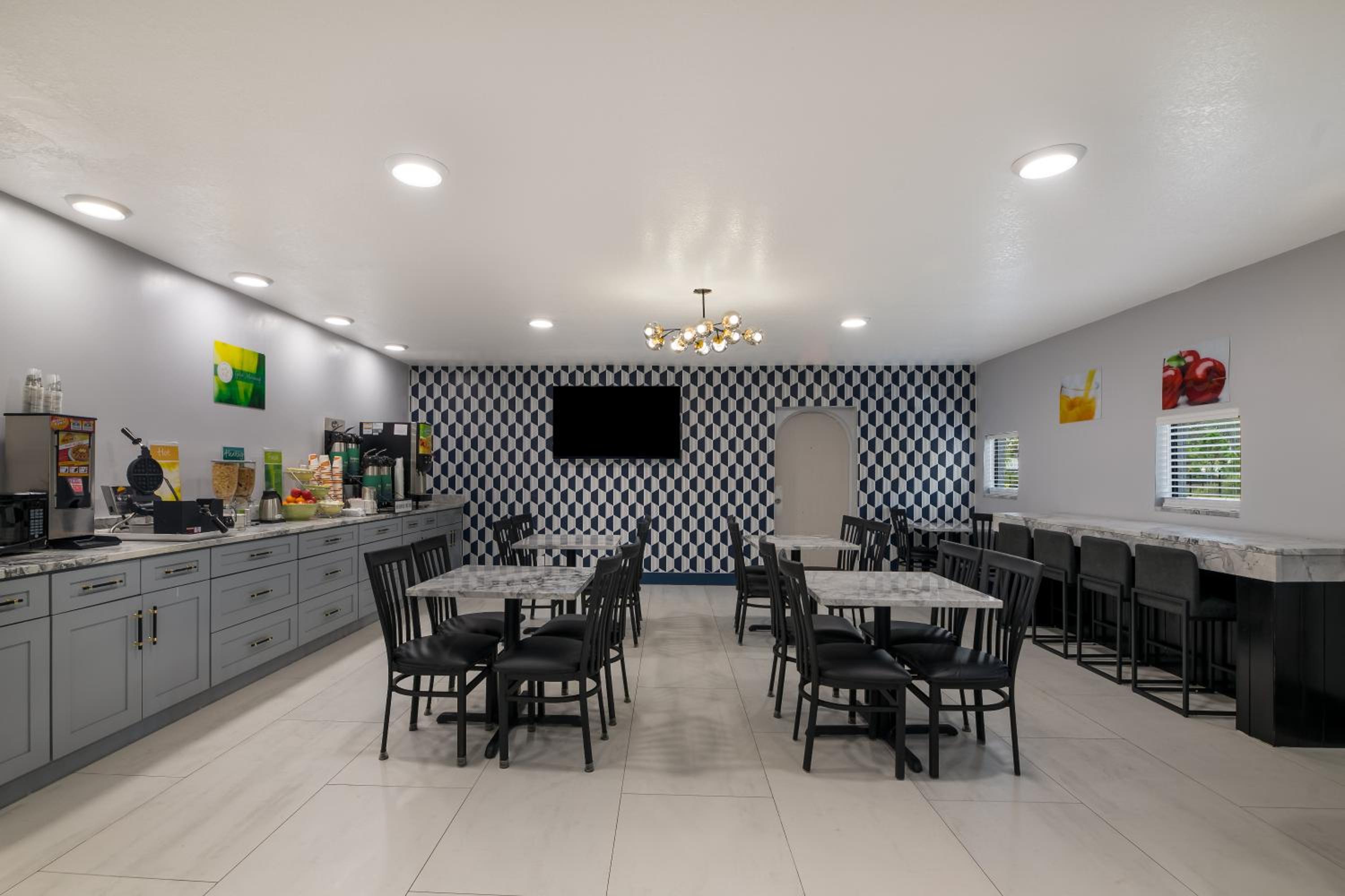 Orlando Vacations - Quality Inn  Suites Altamonte Springs Orlando-North - Property Image 5