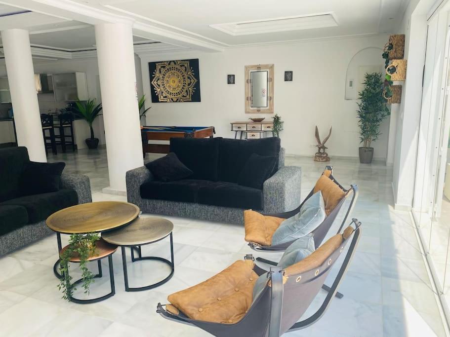 lounge