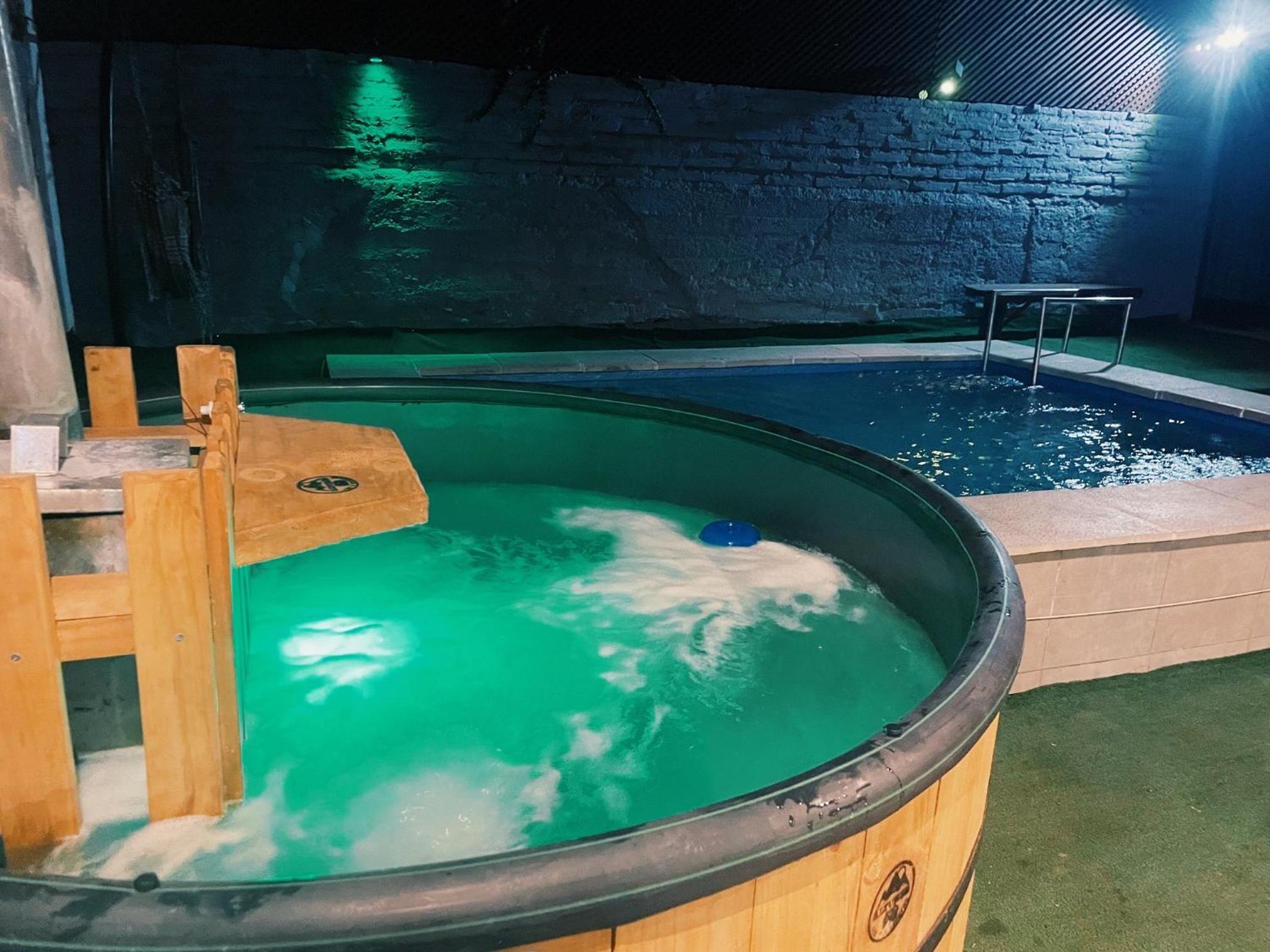 CASA con piscina temperada, tinaja y quincho próxima a Playa Sn Alfonso