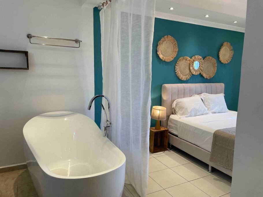 Beautiful 3 rooms apartment, 2 beds & 1 dressing room view 5