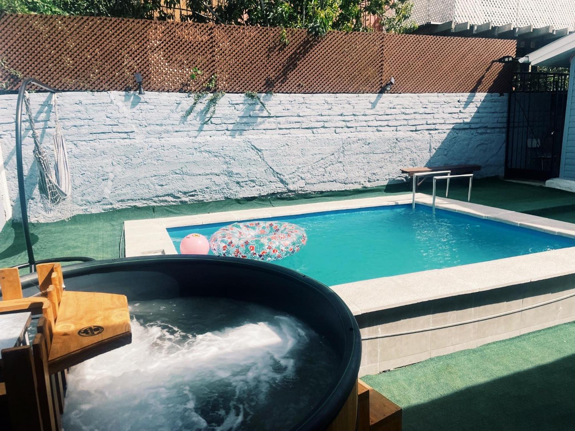 CASA con piscina temperada, tinaja y quincho próxima a Playa Sn Alfonso