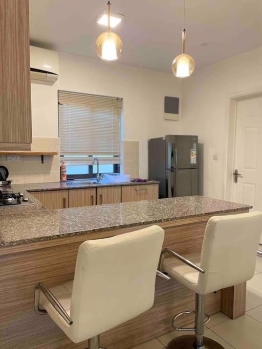 Beautiful 3 rooms apartment, 2 beds & 1 dressing room view 4