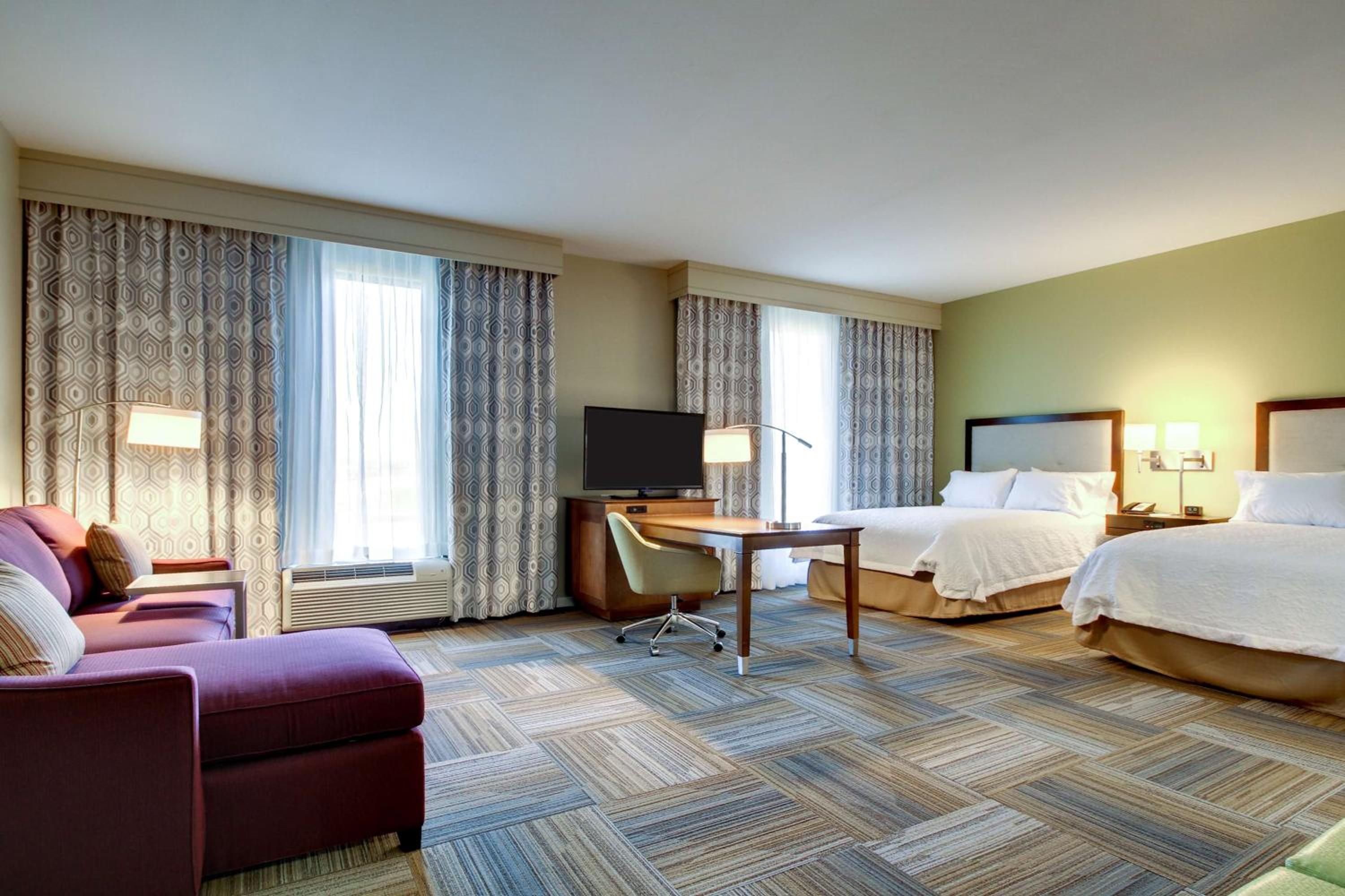 Cordele Vacations - Hampton Inn  Suites Cordele - Property Image 9