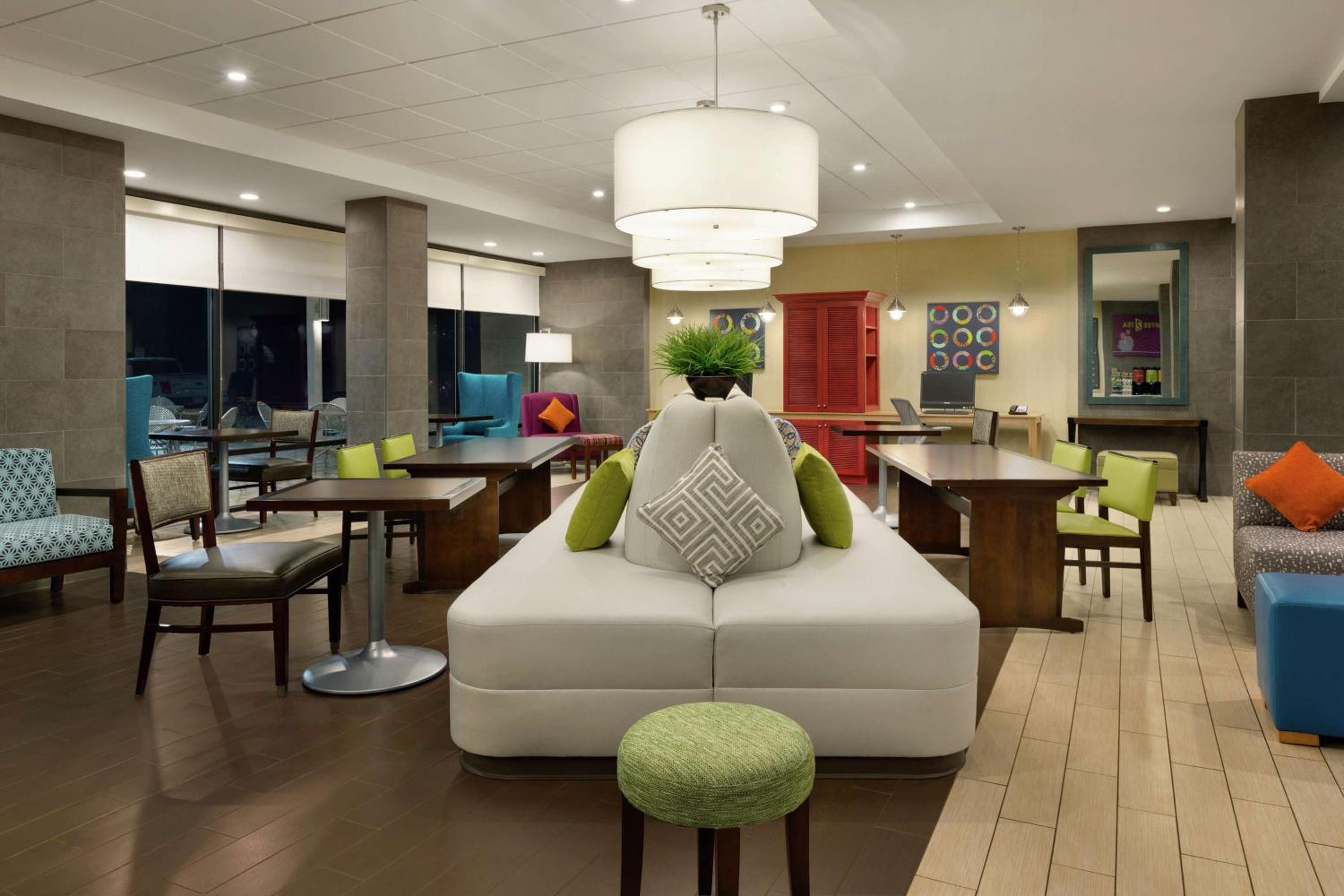 Home2 Suites By Hilton Macon I-75 North view 5