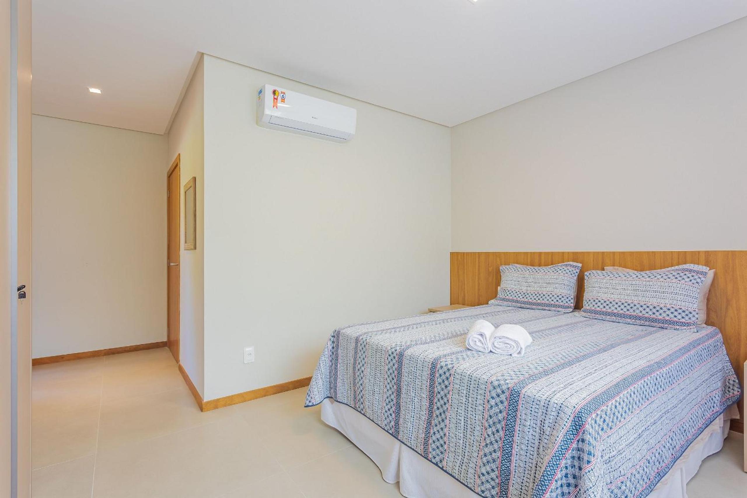 PF16 Casa Alto Padrão 5 Suites - Praia Bella, with exclusive access to the beach!