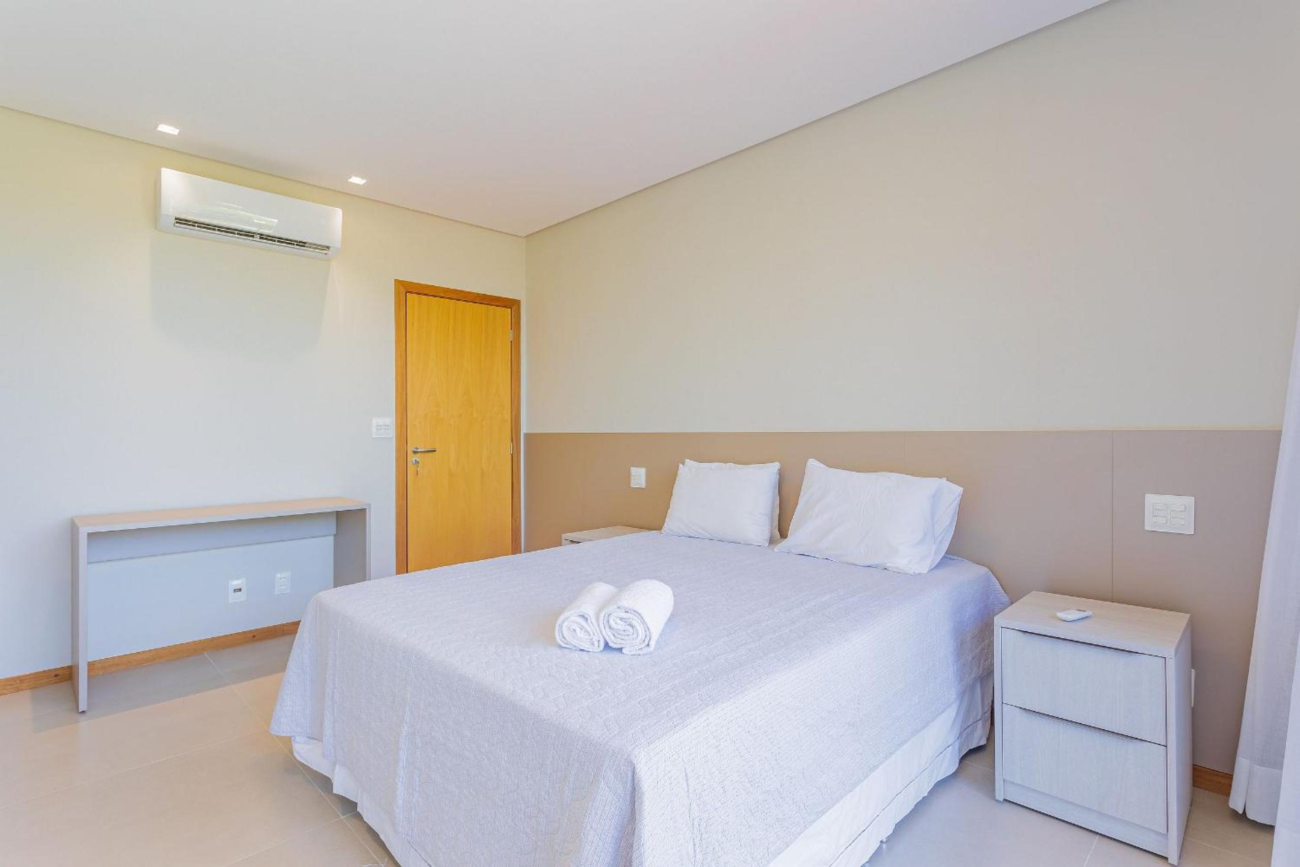 PF16 Casa Alto Padrão 5 Suites - Praia Bella, with exclusive access to the beach!