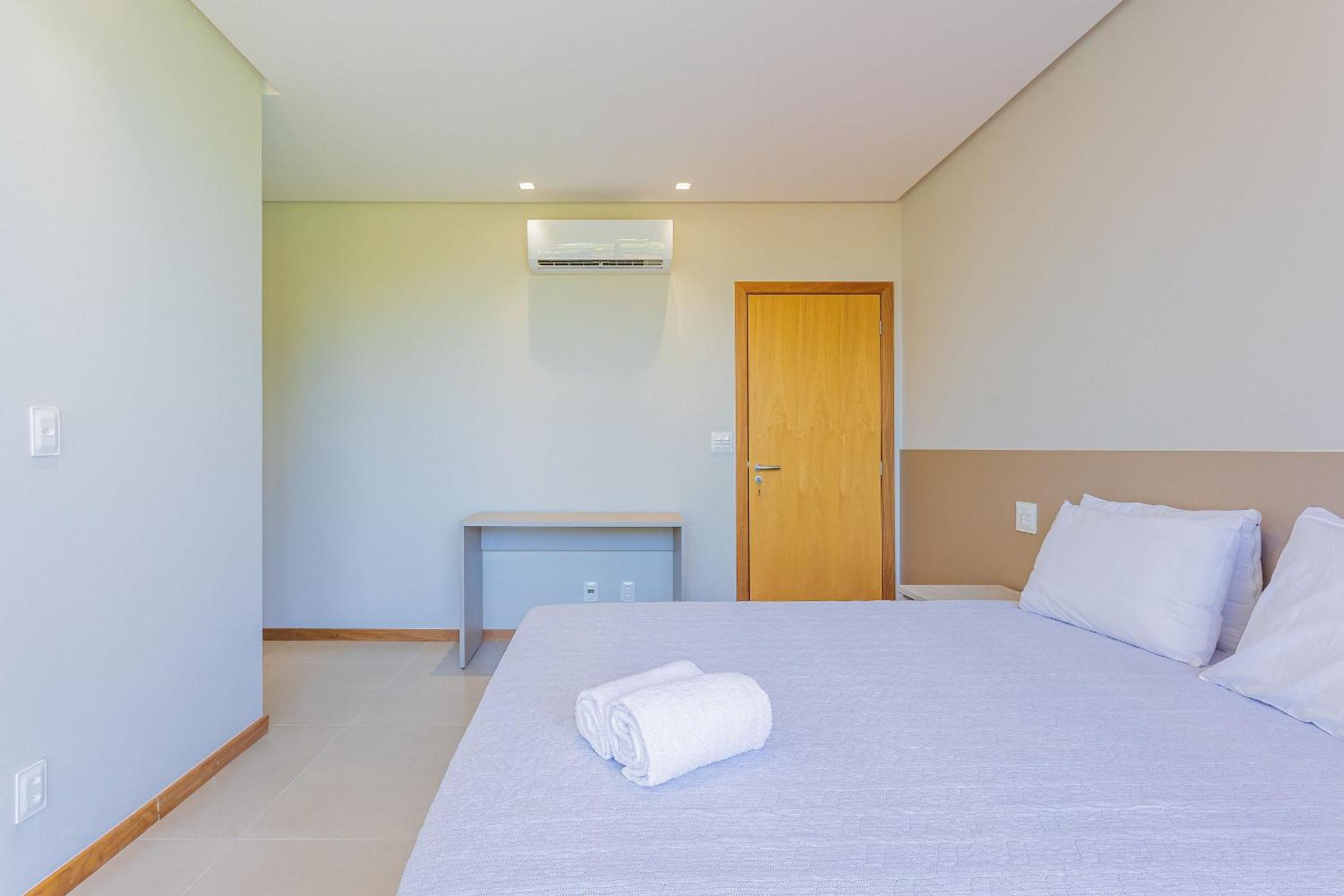 PF16 Casa Alto Padrão 5 Suites - Praia Bella, with exclusive access to the beach!