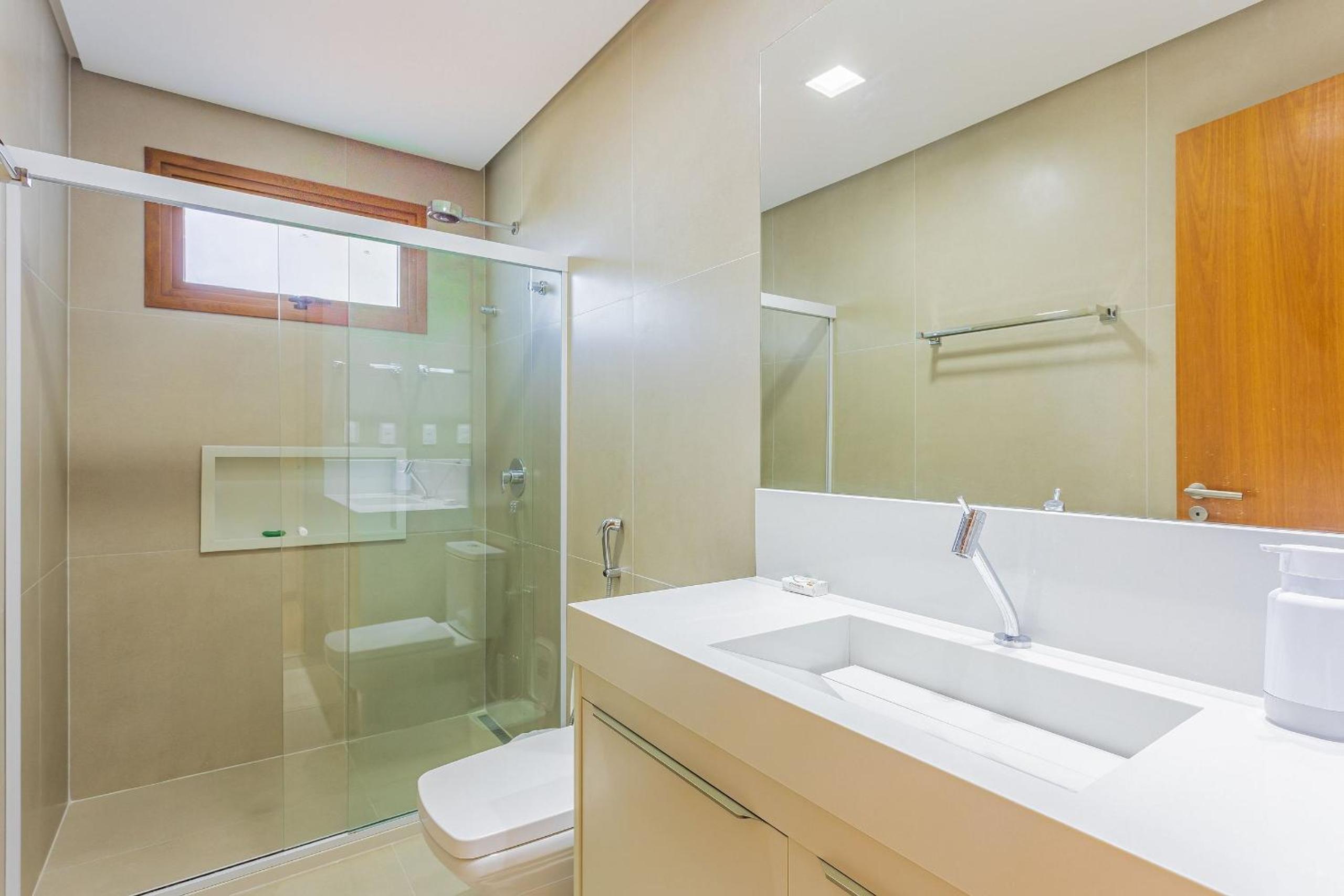 PF16 Casa Alto Padrão 5 Suites - Praia Bella, with exclusive access to the beach!