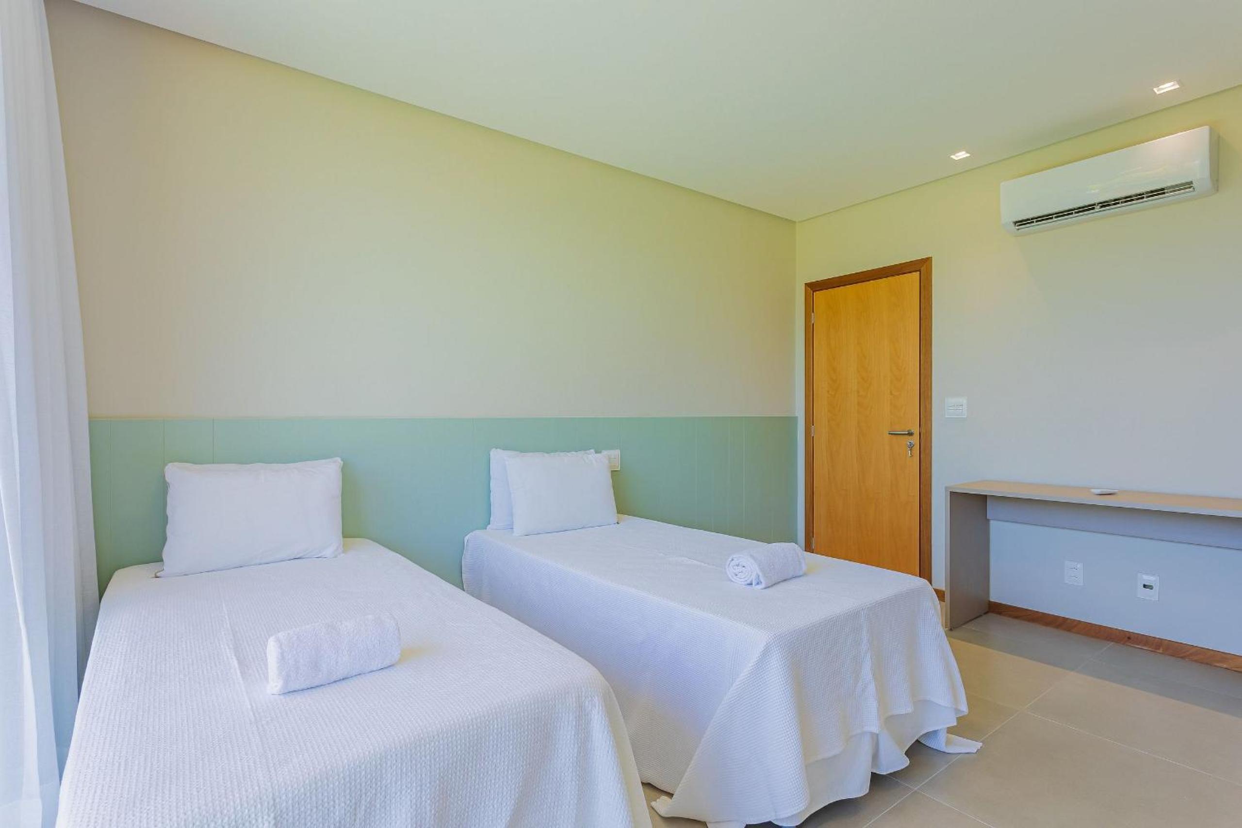 PF16 Casa Alto Padrão 5 Suites - Praia Bella, with exclusive access to the beach!