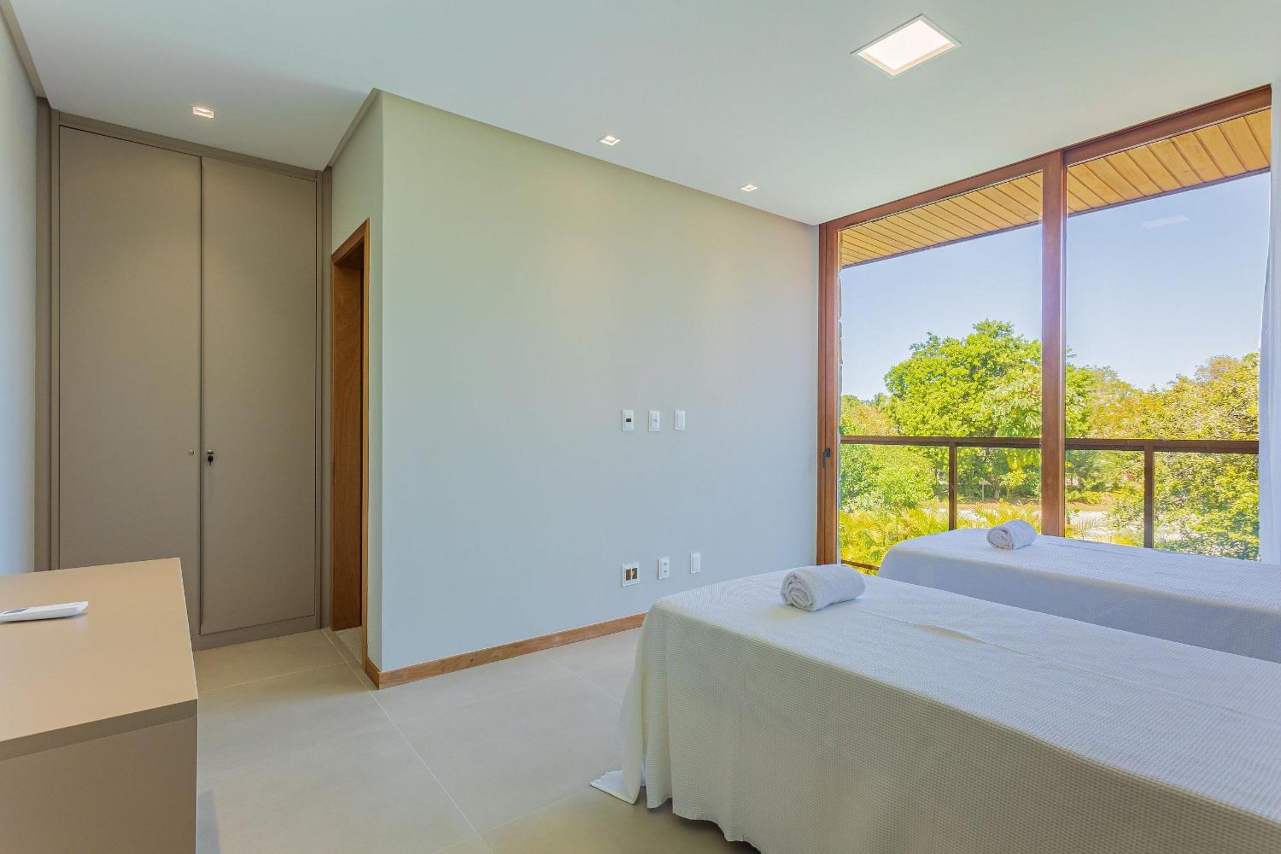 PF16 Casa Alto Padrão 5 Suites - Praia Bella, with exclusive access to the beach!
