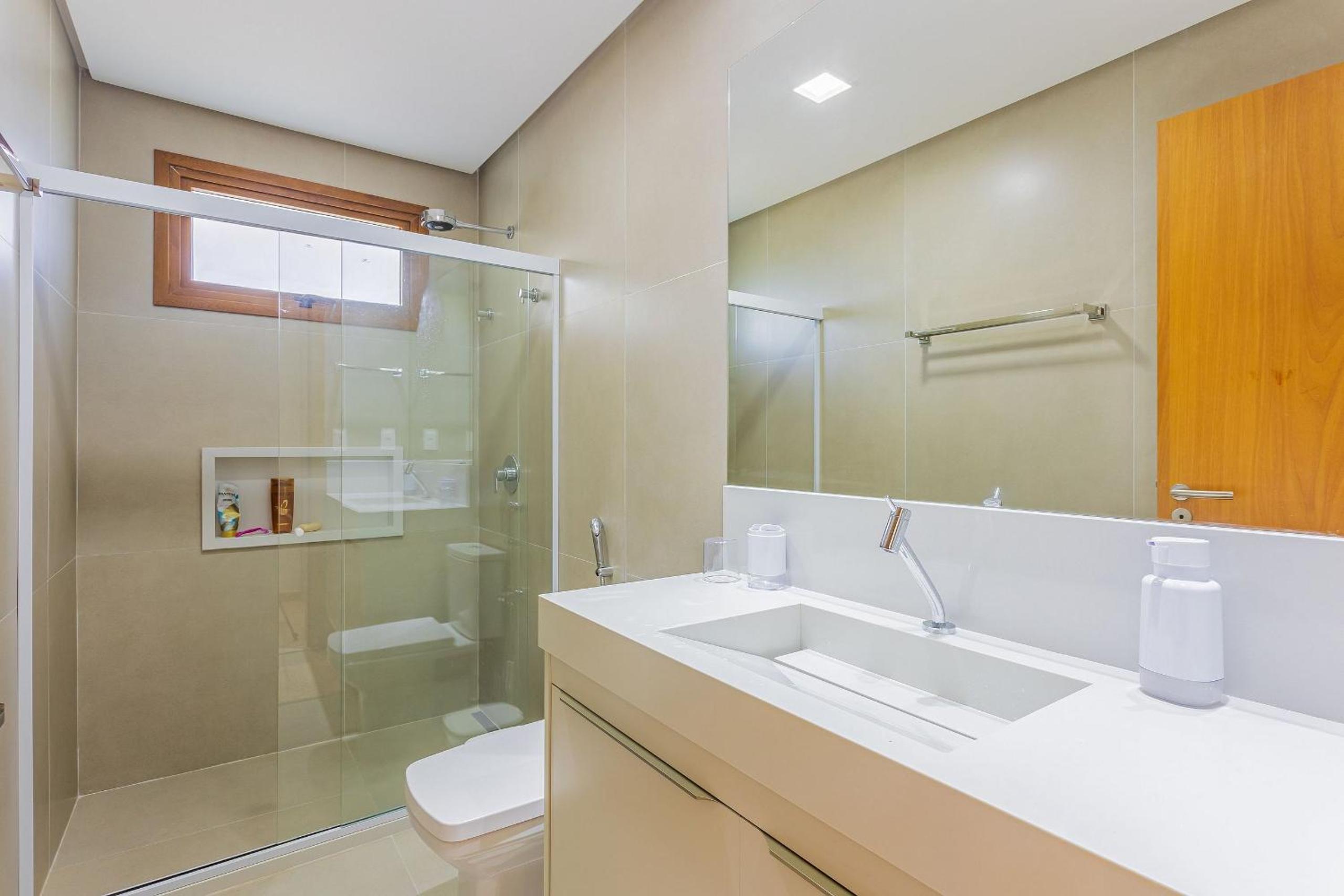 PF16 Casa Alto Padrão 5 Suites - Praia Bella, with exclusive access to the beach!