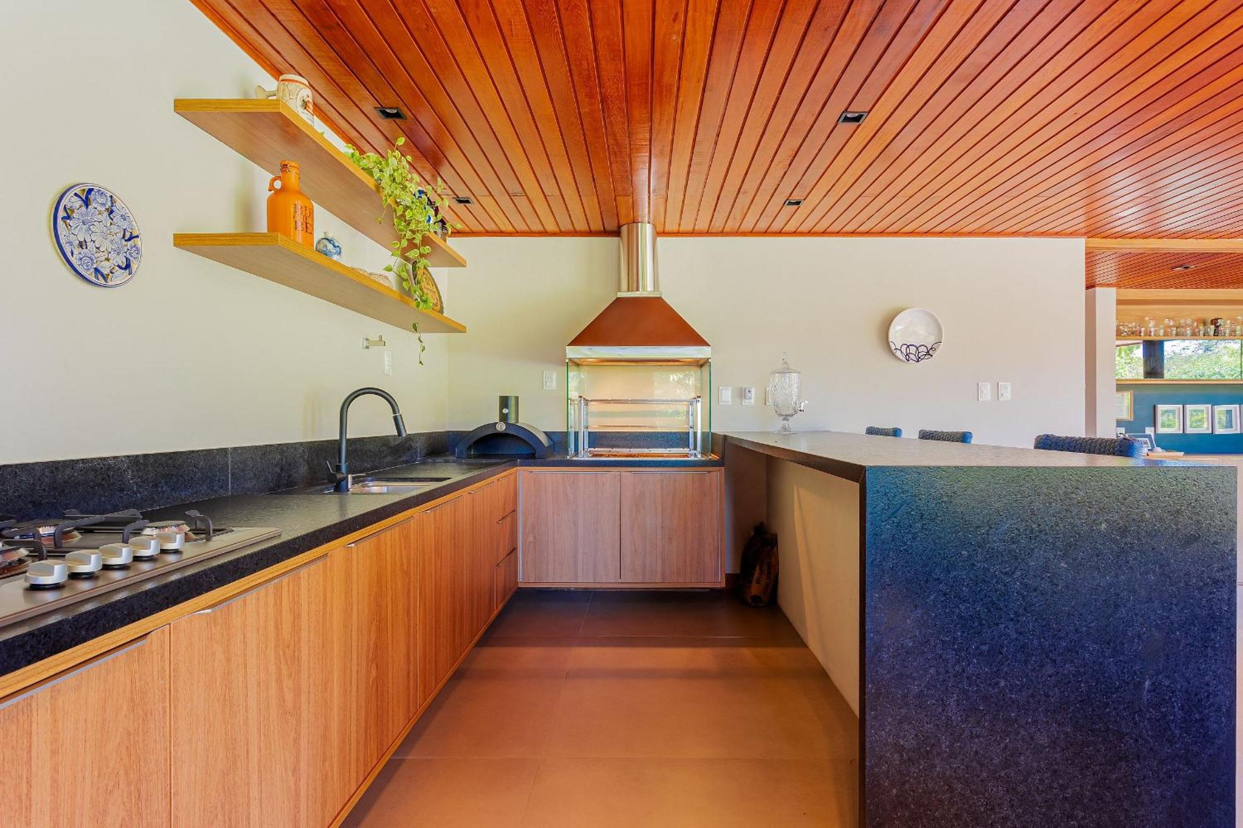 PF16 Casa Alto Padrão 5 Suites - Praia Bella, with exclusive access to the beach!