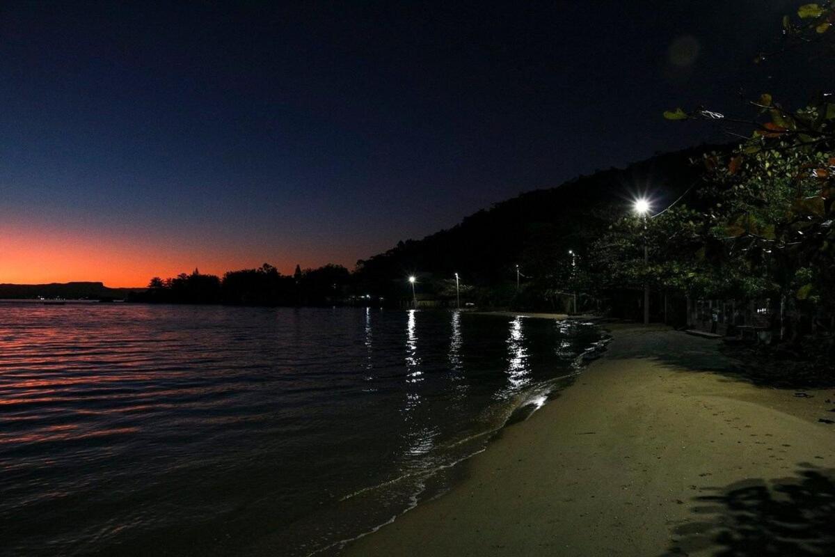 Praia por do sol sossego e exclusividade