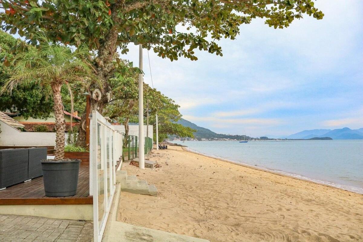 Praia por do sol sossego e exclusividade