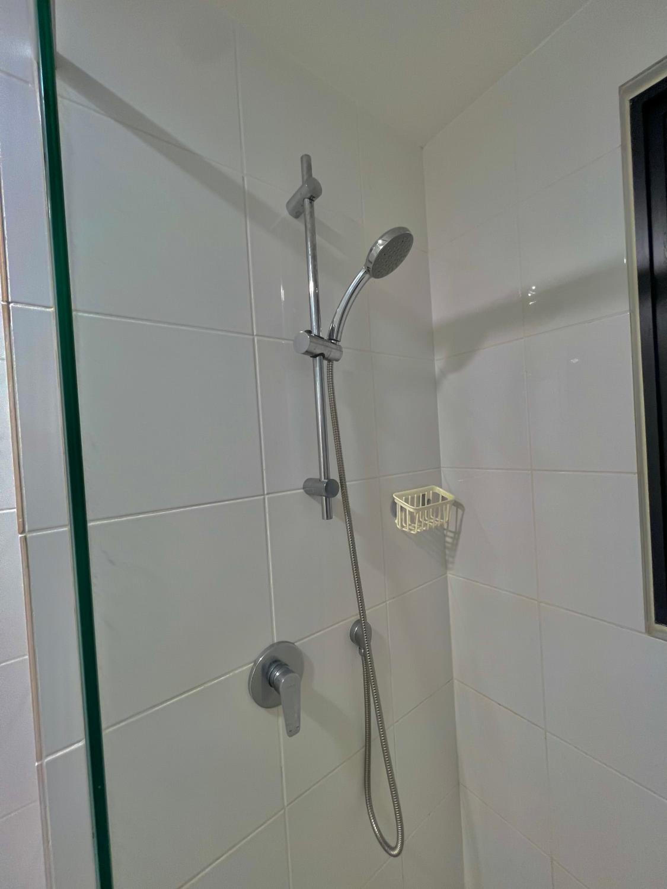 KLCC Mrt Lrt Premium Homestay 11 Pax